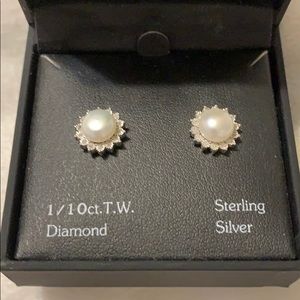 ⭐️Brand New⭐️ 1/10ct Stud Earrings